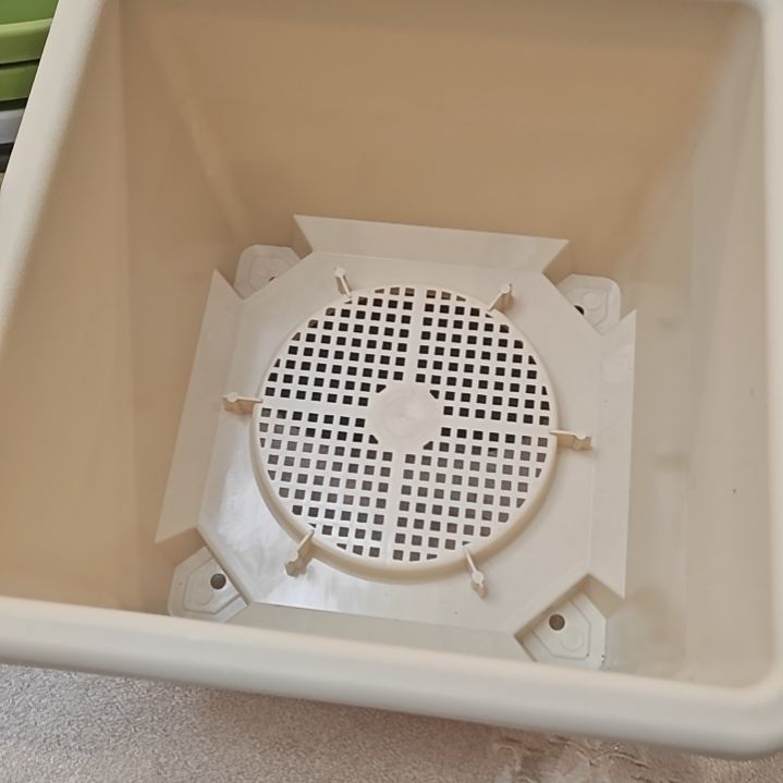 树脂球根方盆外口径27，象牙白3个无拖