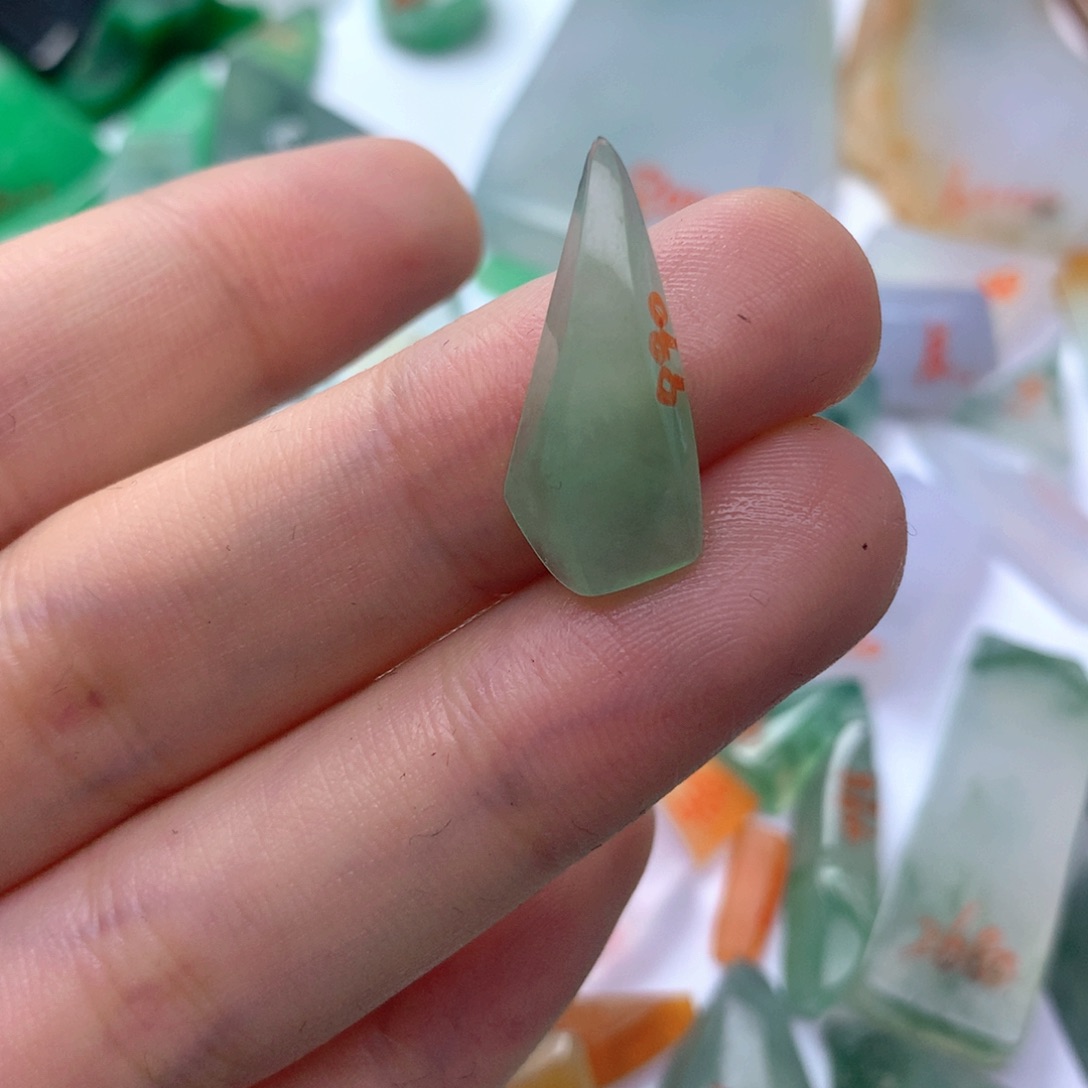 定制翡翠未镶嵌缅甸翡翠原石