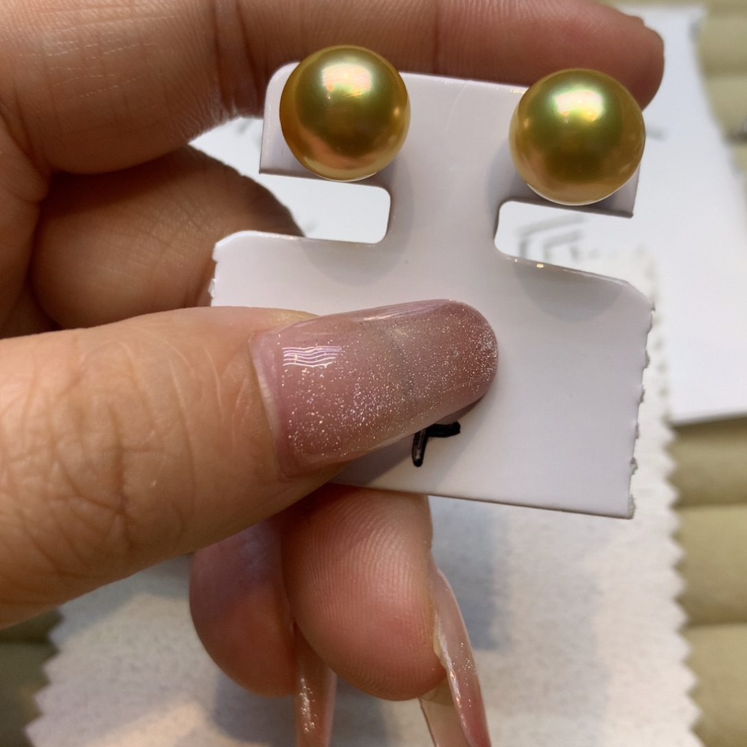 18K金镶嵌耳饰海水珍珠