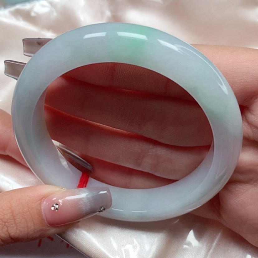 【闪购商品】翡翠手镯未镶嵌56圈