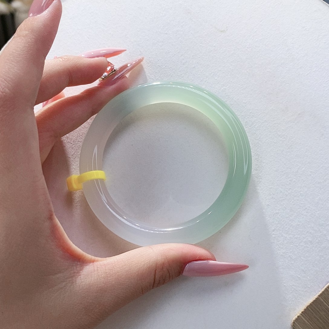 手镯玛瑙/玉髓未镶嵌56.3