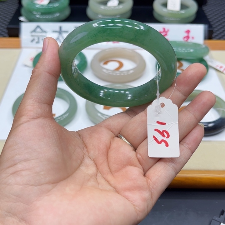 石英质玉手镯未镶嵌弱***…