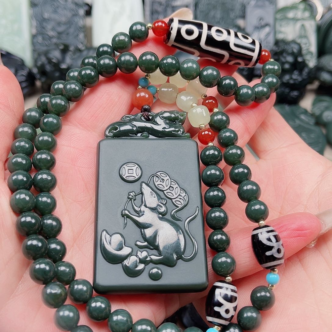 和田玉颈饰未镶嵌