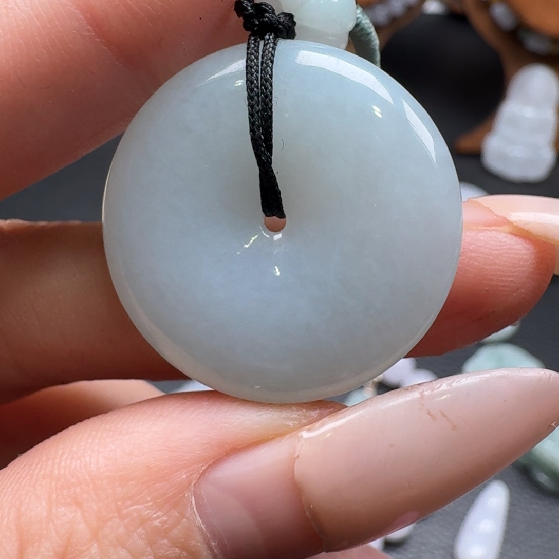 翡翠未镶嵌颈饰平安扣55