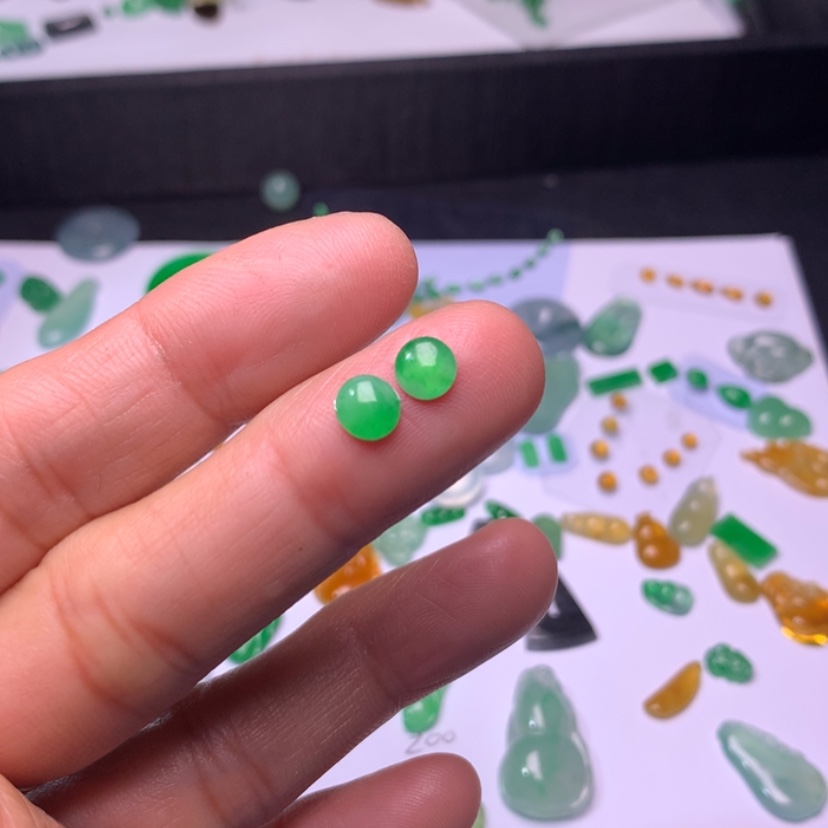 【闪购商品】翡翠颈饰未镶嵌蛋