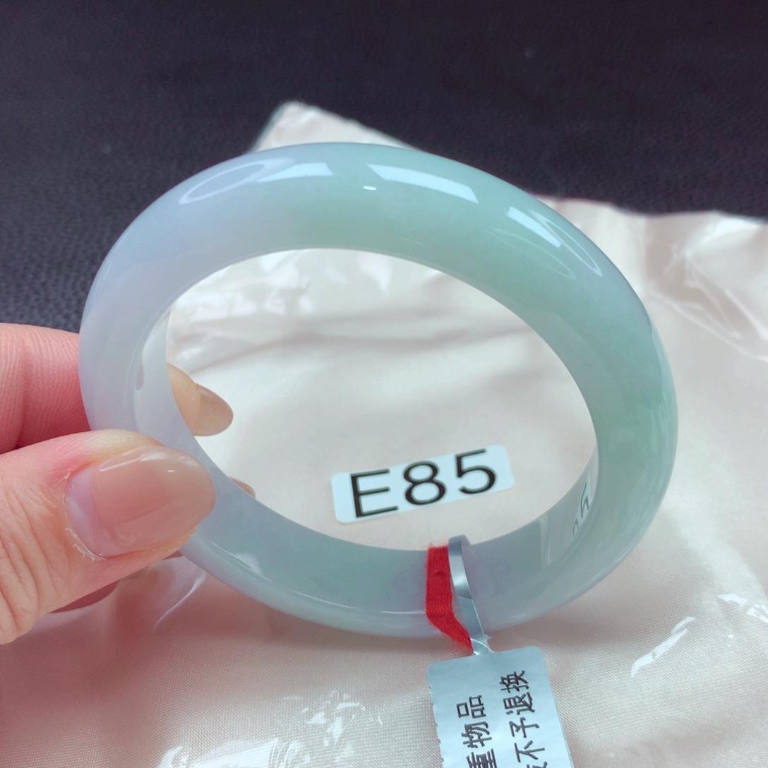 翡翠手镯未镶嵌手镯88