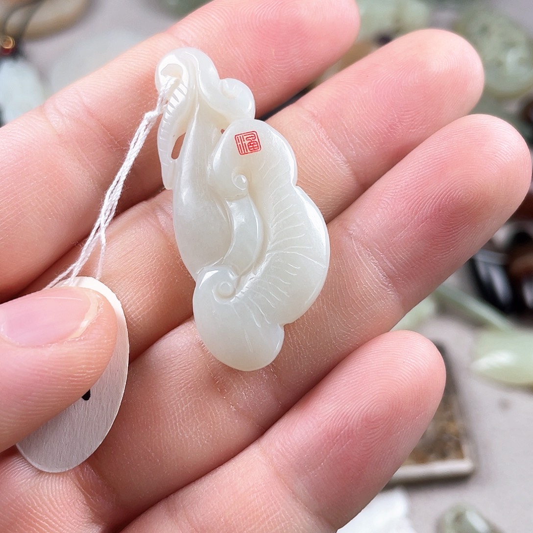 和田玉（糖玉）未镶嵌颈饰