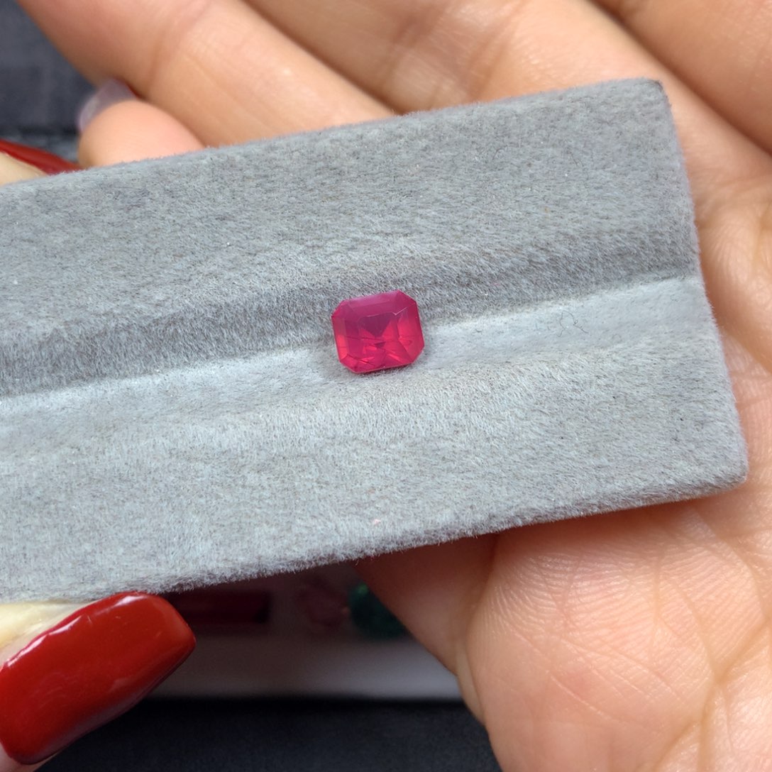 红宝石裸石未镶嵌无烧红宝石1.43ct