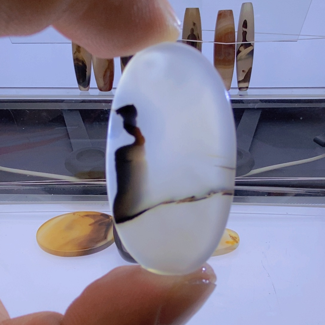 玛瑙/玉髓颈饰未镶嵌