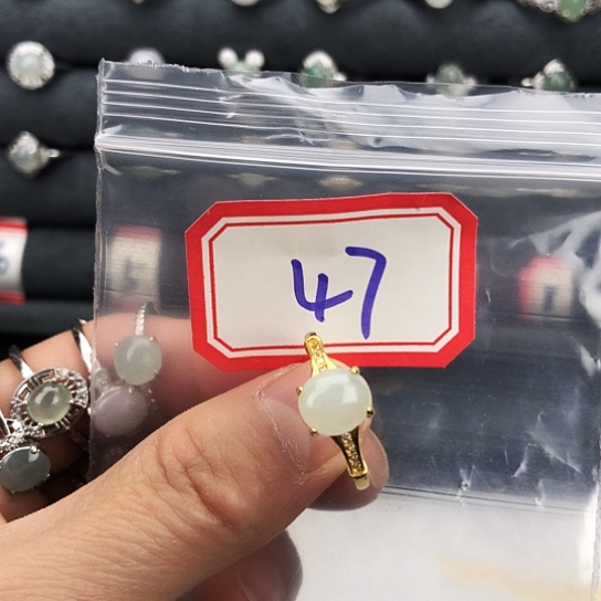 翡翠未镶嵌戒指缅甸