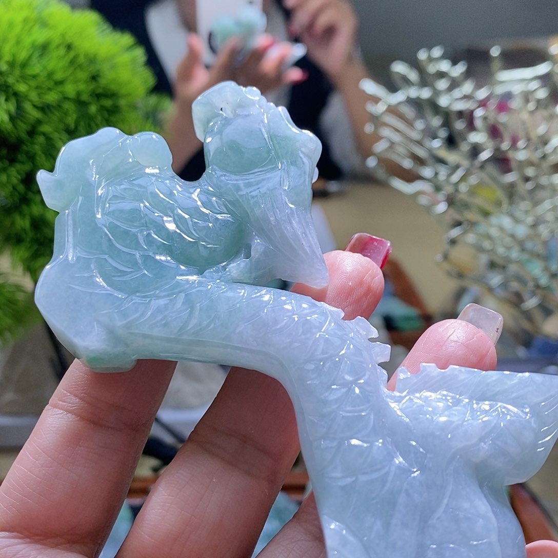 【闪购商品】翡翠颈饰未镶嵌龙牌