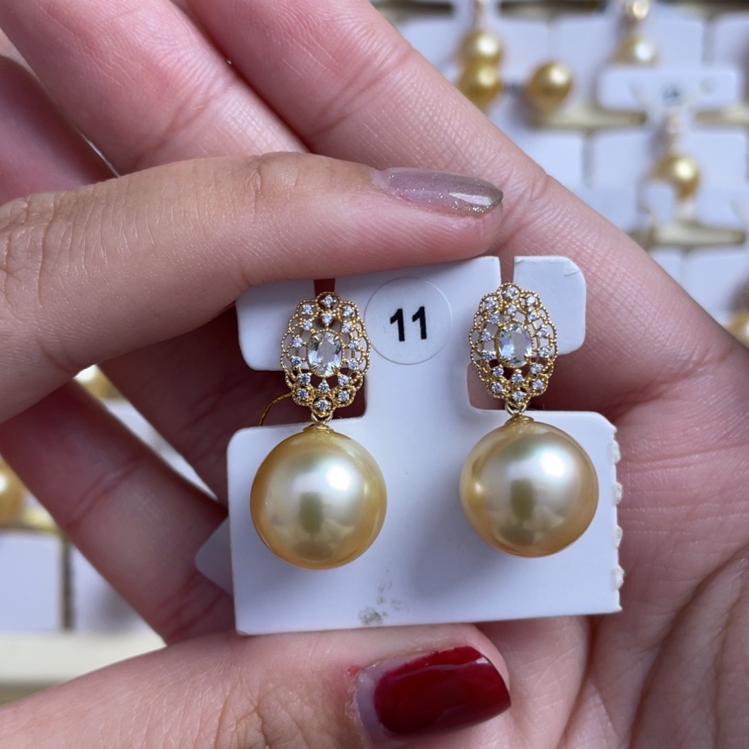 海水珍珠耳饰18K金镶嵌