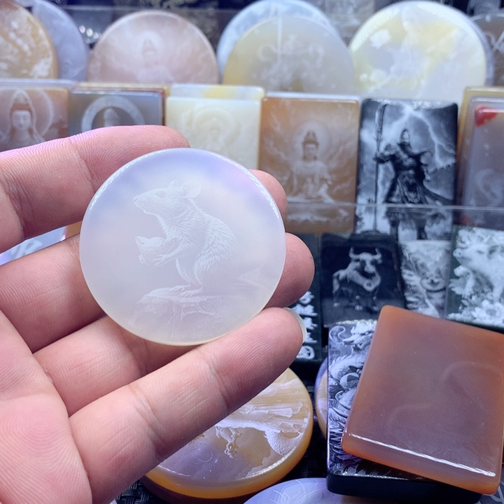 未镶嵌颈饰玛瑙/玉髓小*猫