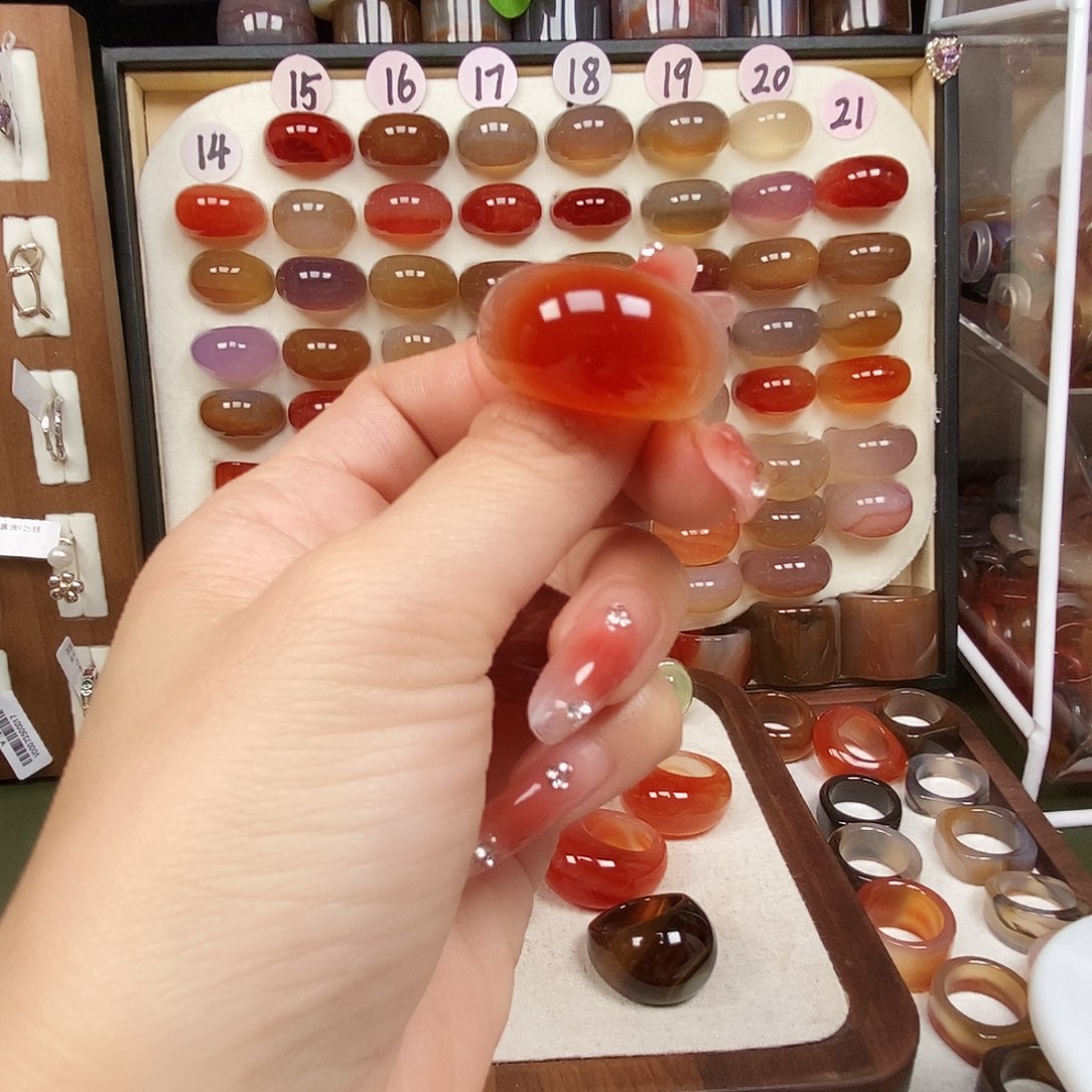 宋***艾玛瑙/玉髓未镶嵌戒指