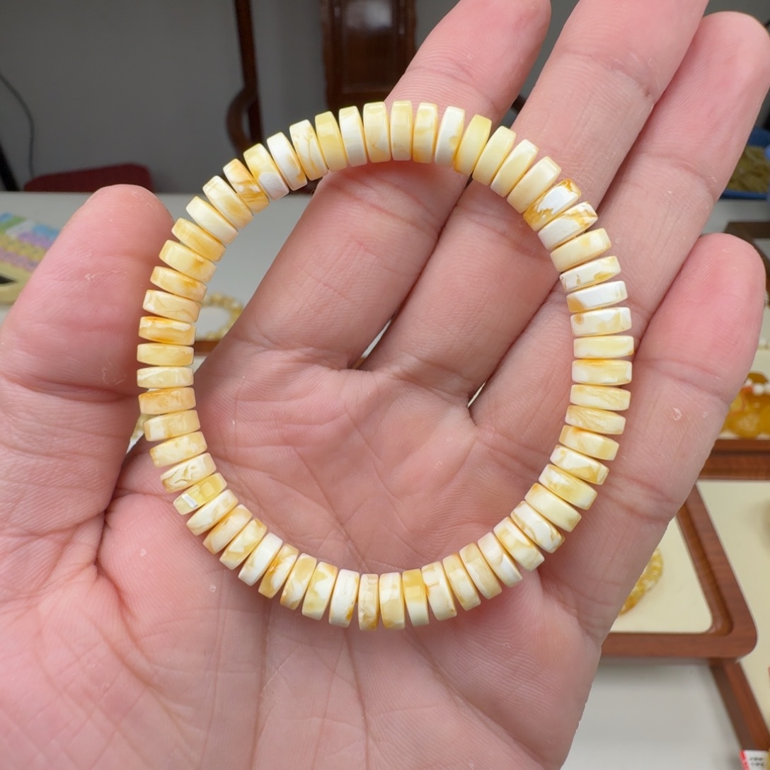 琥珀未镶嵌裸石蜜蜡手串
