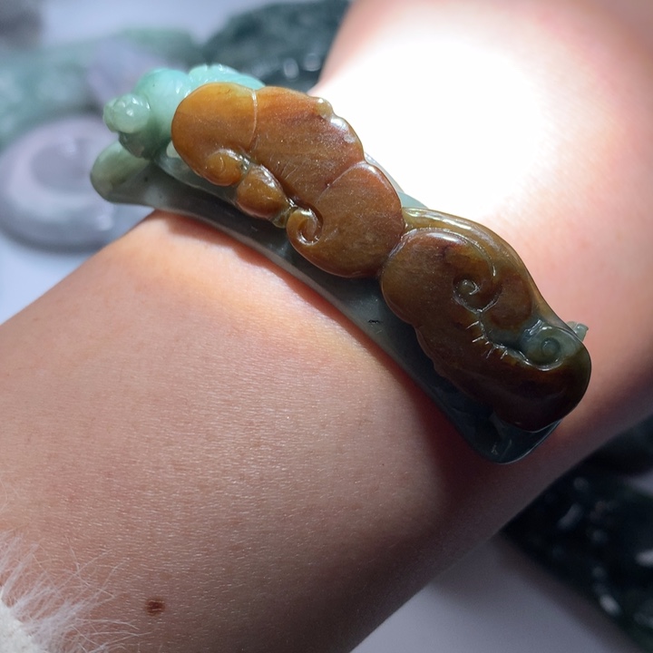 翡翠未镶嵌颈饰保真天然A货翡翠