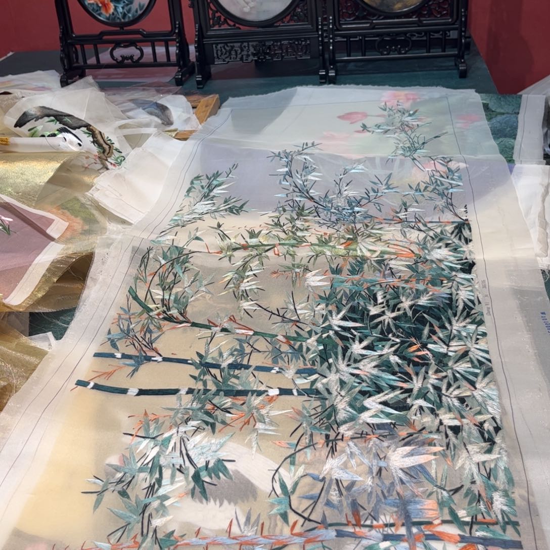 F***Y织绣纯手工制作的一款