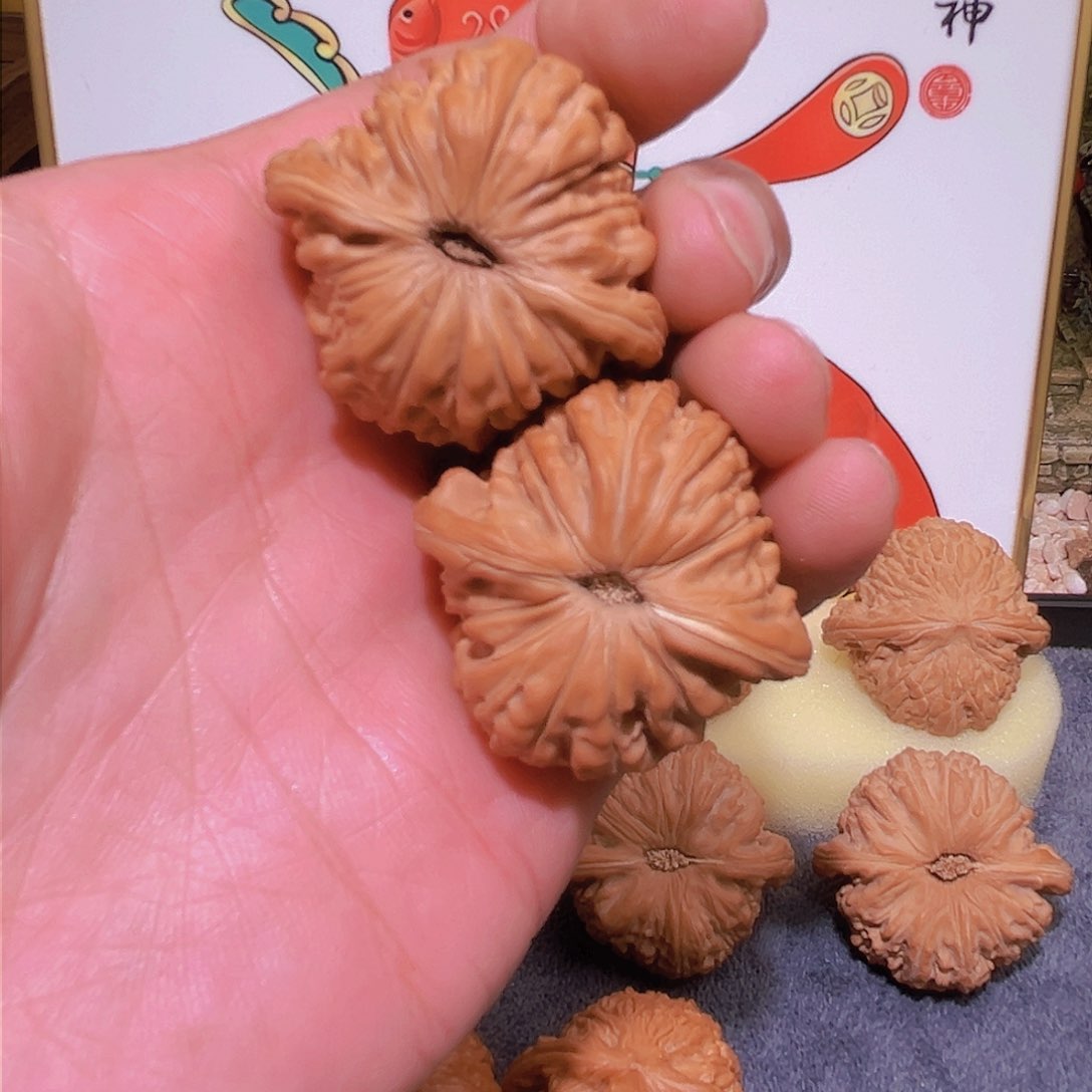 文玩核桃吊坠用****3汉高楼40