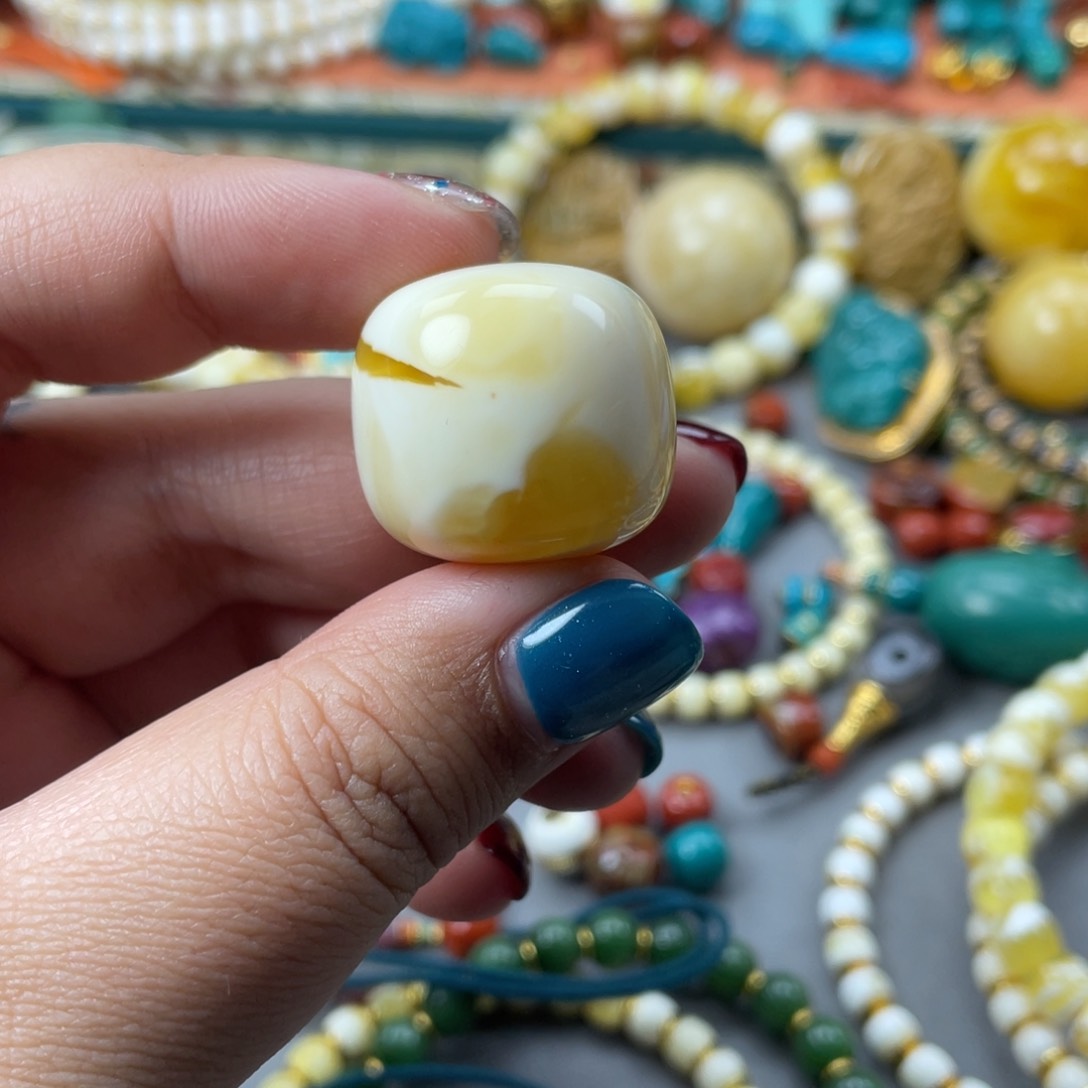 南红玛瑙珠宝奇石18K金镶嵌燕*