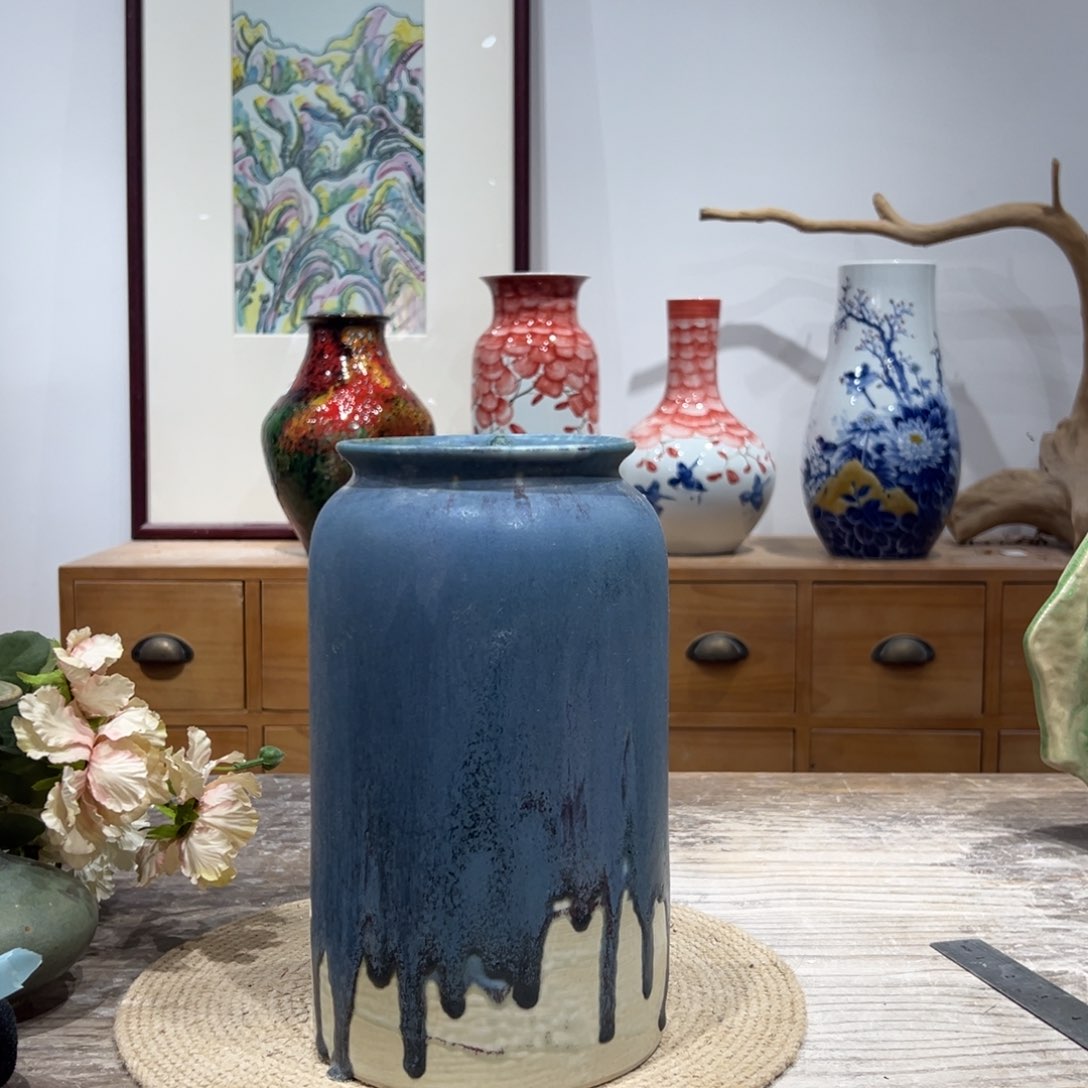 摆件陶瓷花瓶高26口10瑕疵