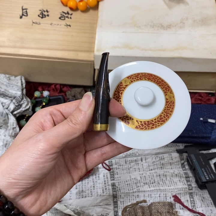 瓷片哈中古工艺品一件