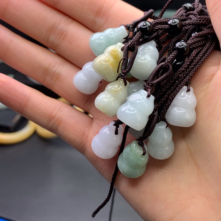 翡翠颈饰未镶嵌多样性
