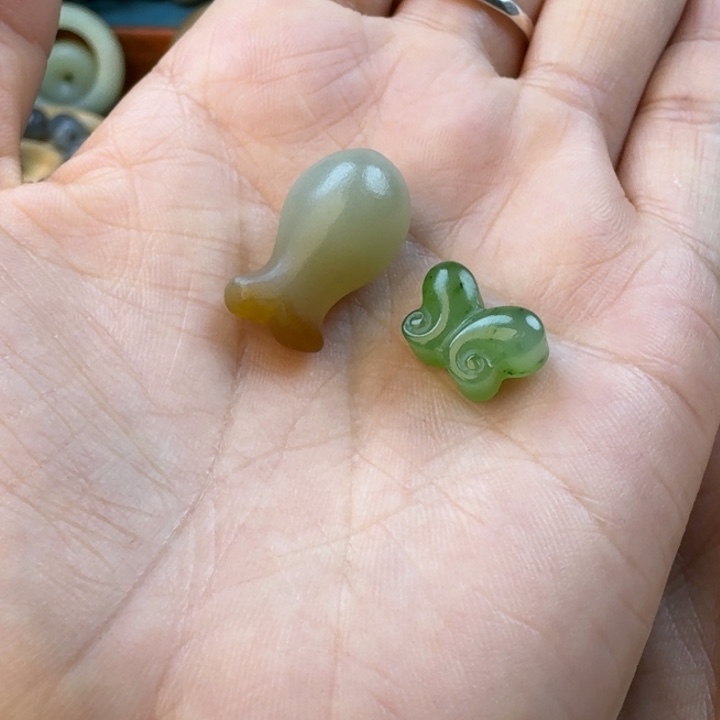 碩***O和田玉未镶嵌车挂