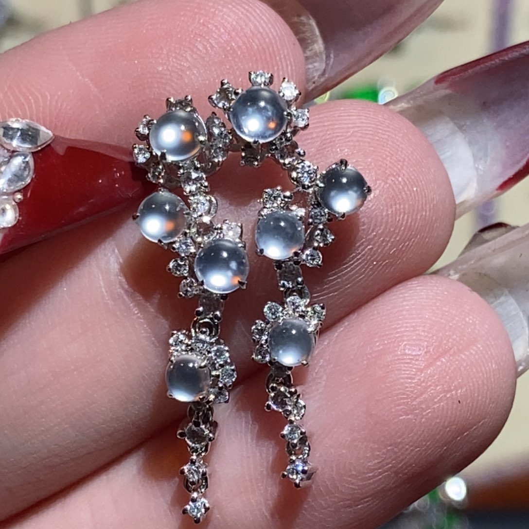 翡翠耳饰18K金镶嵌蛋面