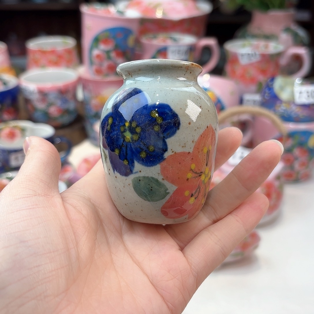 瓷片兔兔的小可爱太