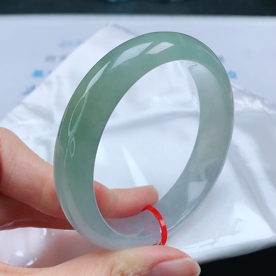 翡翠手镯未镶嵌57圈