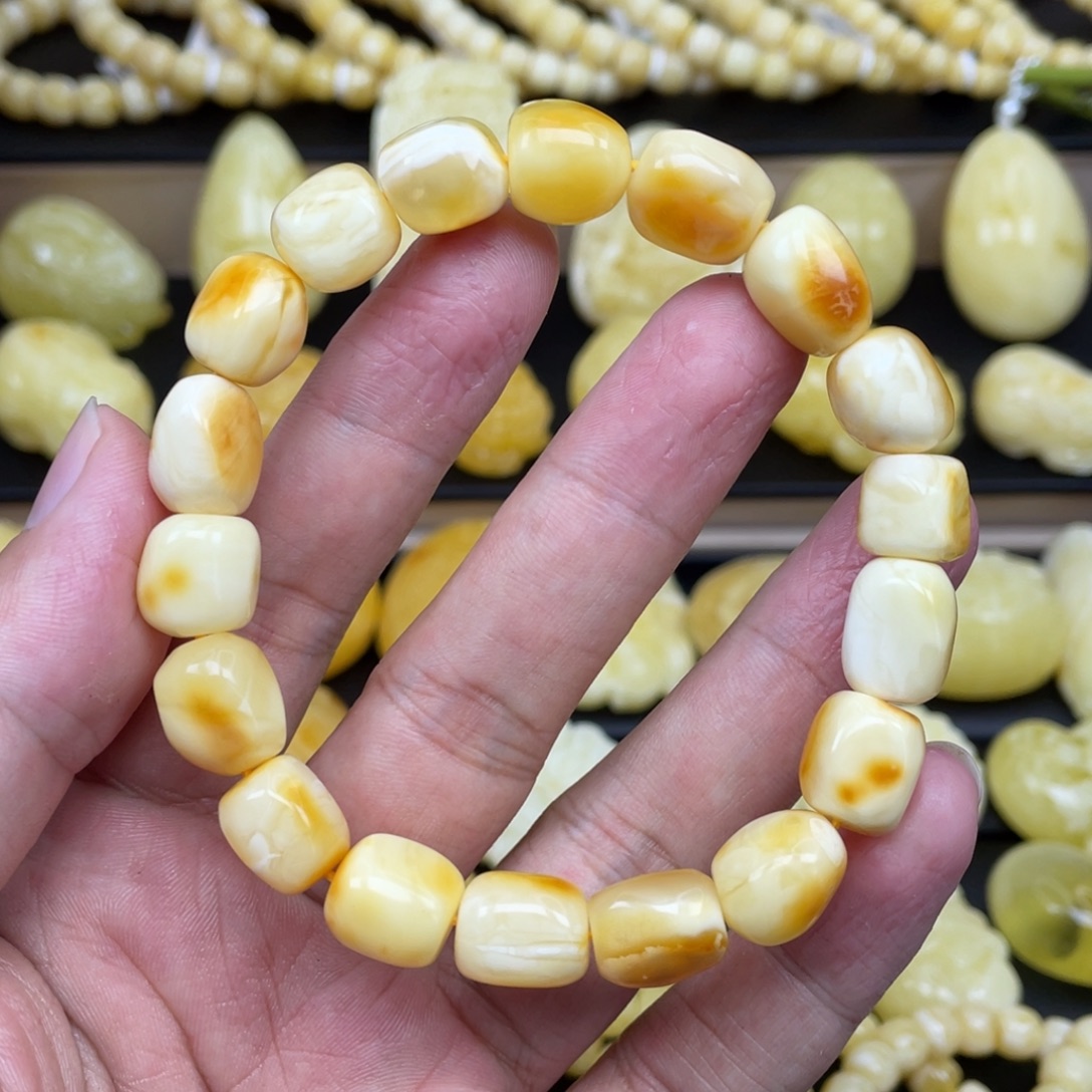 琥珀未镶嵌裸石琥珀蜜蜡