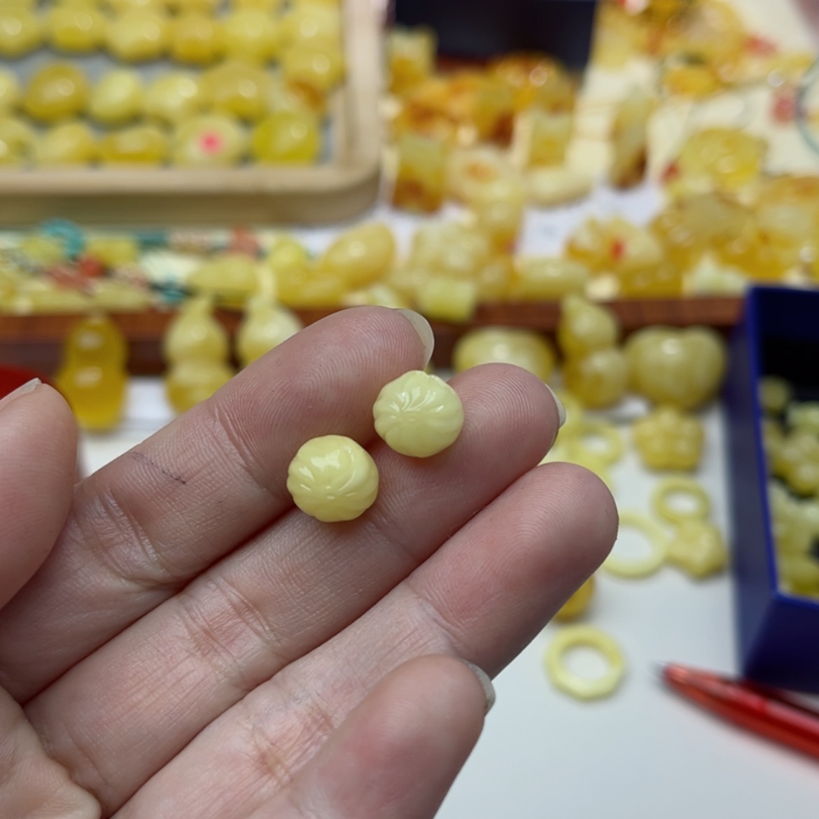 【闪购商品】蜜蜡裸石未镶嵌配饰