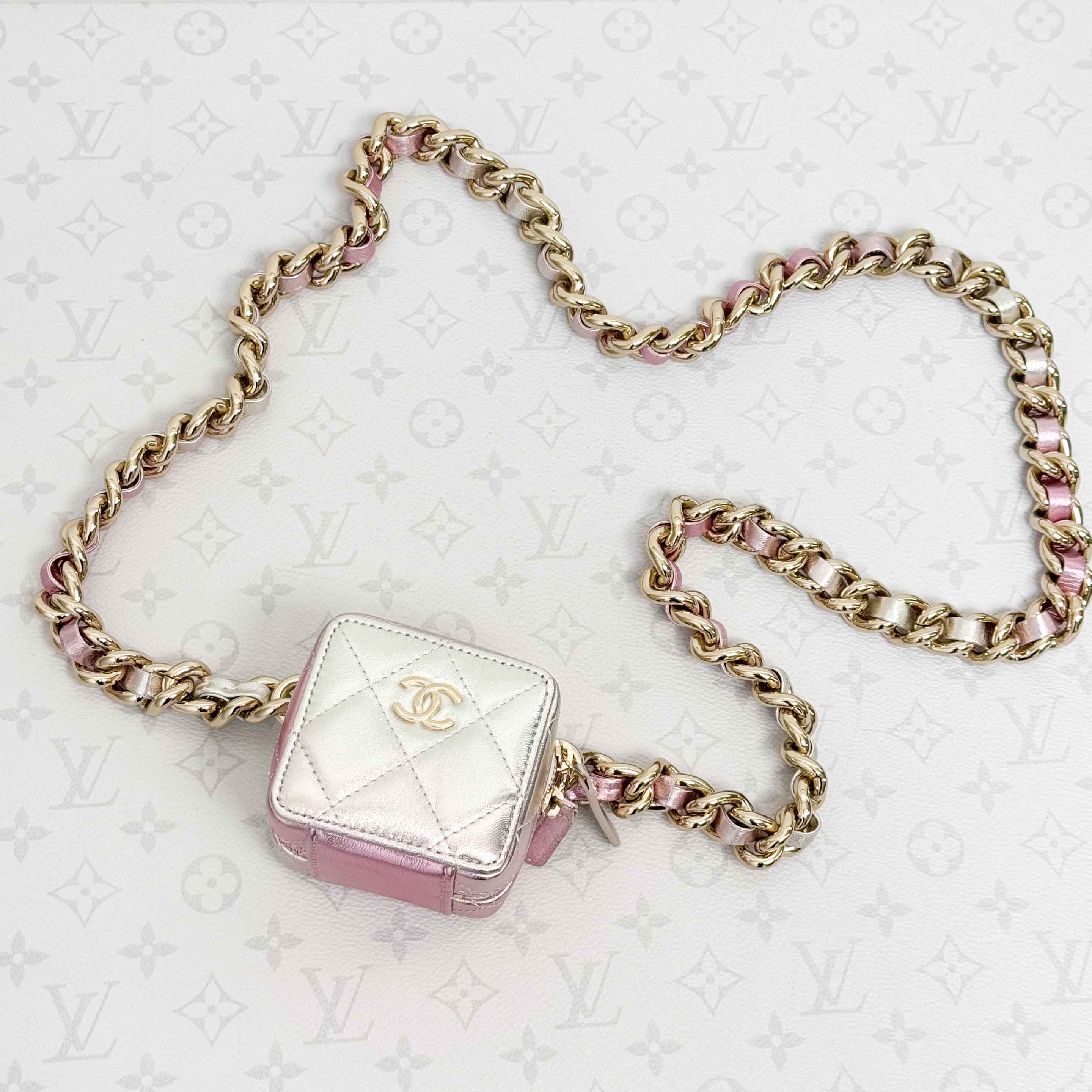 99新 Chanel/香奈儿 渐变粉色 金扣 菱格纹 盒子 链条包