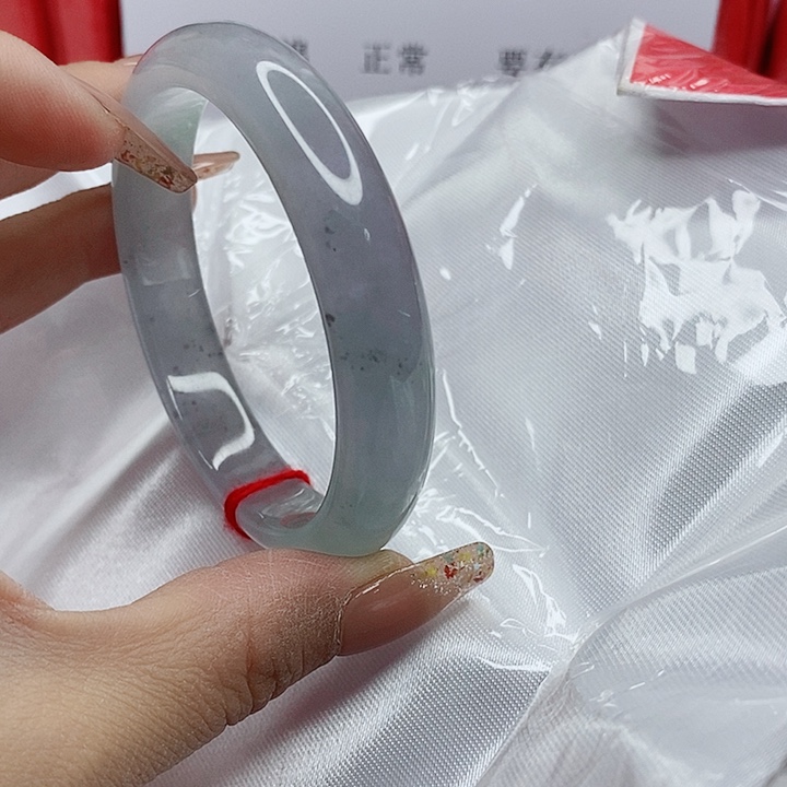 翡翠手镯（圆镯）未镶嵌