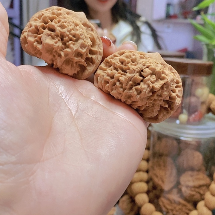 【闪购商品】文玩核桃把件50官帽