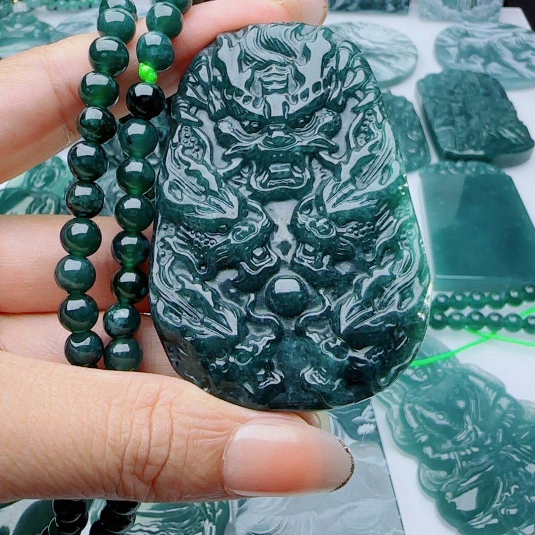 颈饰未镶嵌翡翠多样性发货天然的A货翡翠