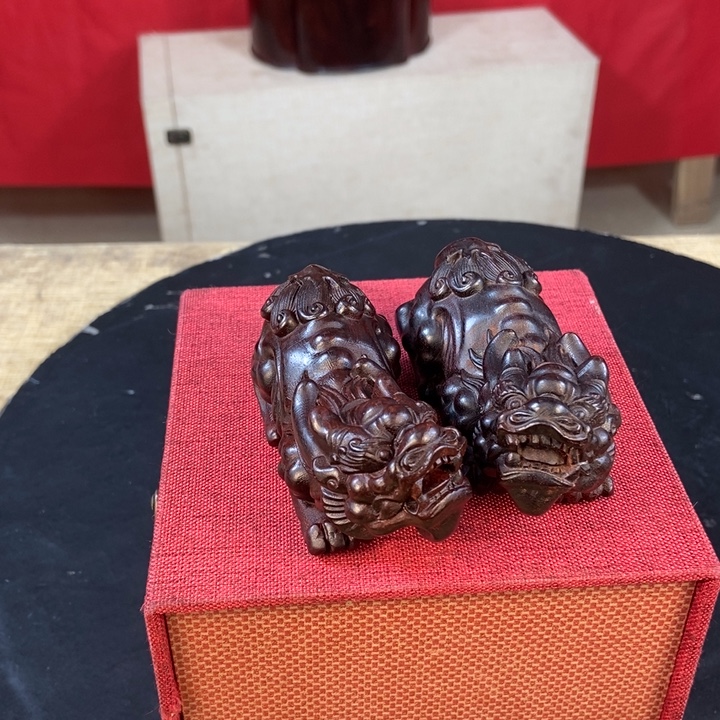 小叶紫檀貔貅一对