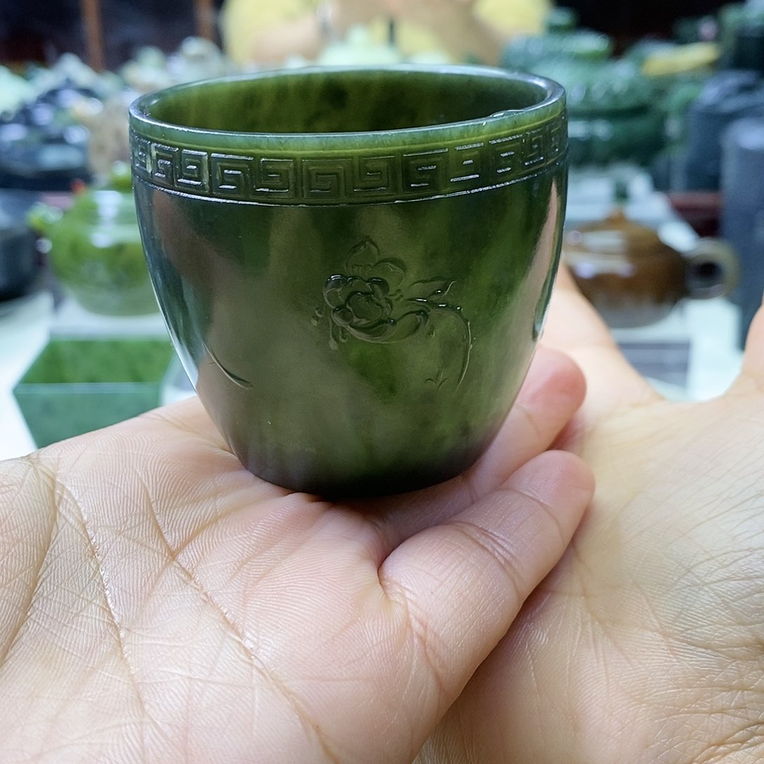 和田玉杯子 微瑕 未镶嵌