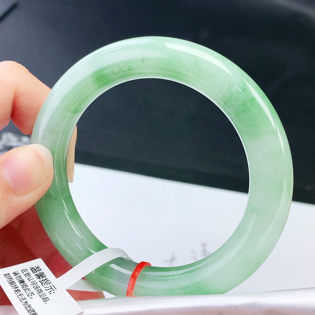 未镶嵌手镯翡翠57胖