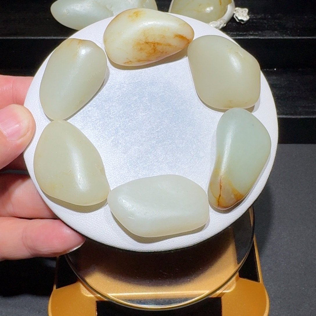 明***丽和田玉未镶嵌颈饰