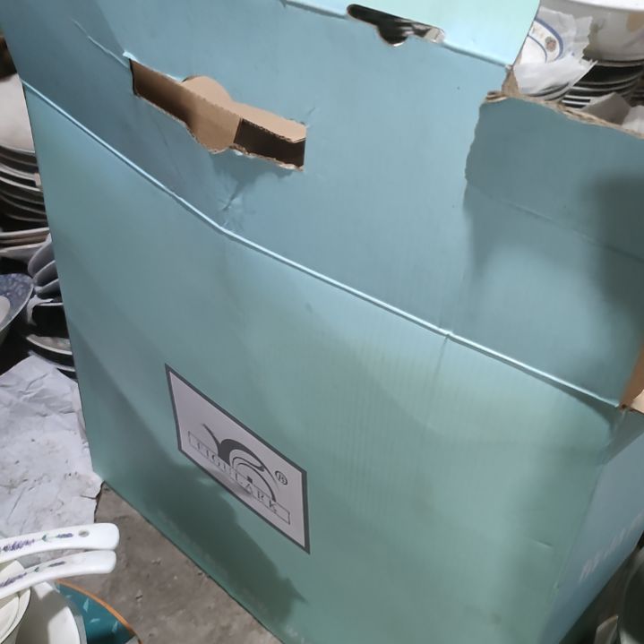 摆件陶瓷盘子碗啥都有