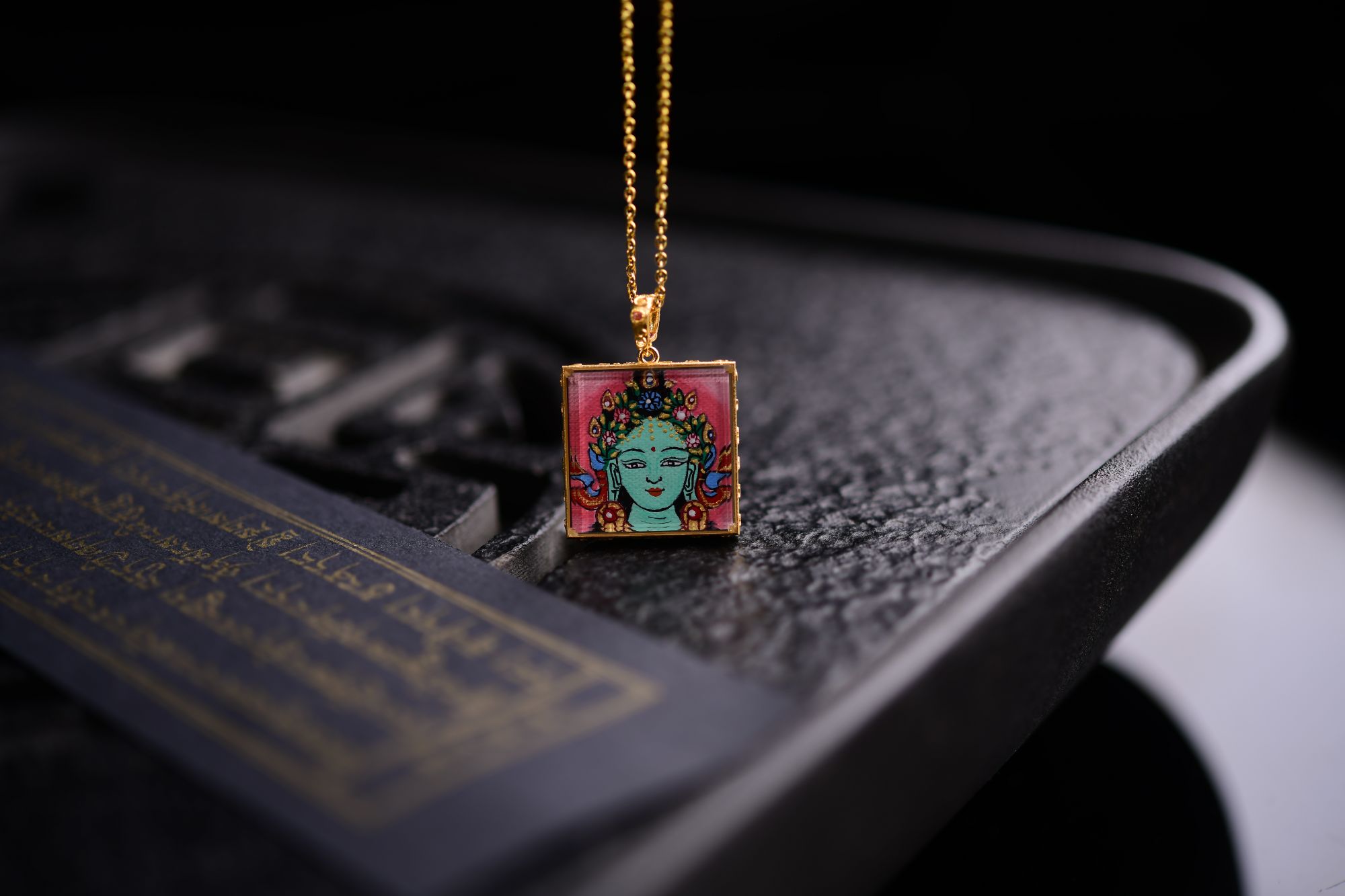 【轩轩珠宝】热贡双面手绘唐卡绿度母扎基拉姆 吊坠 