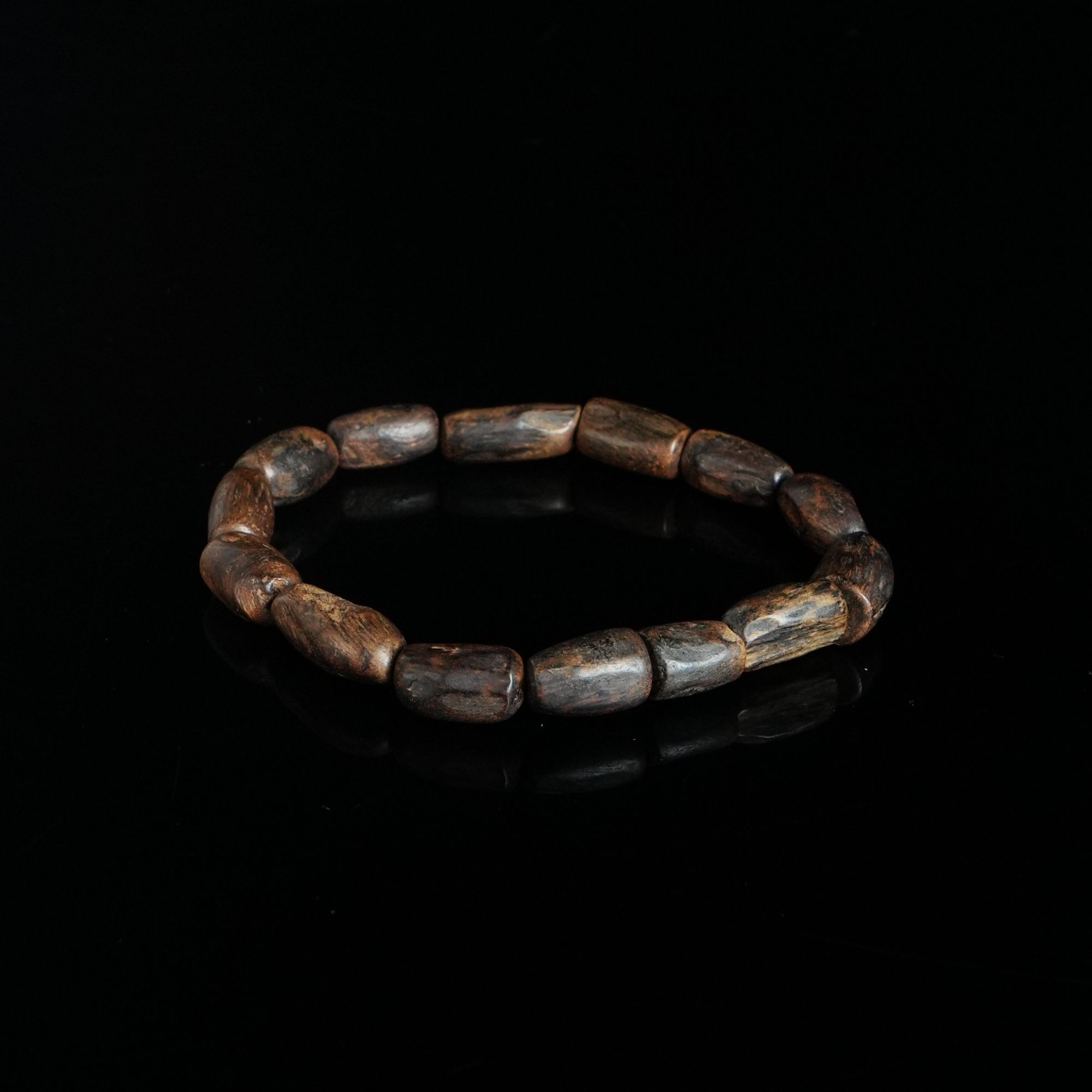 DY-C0414 斯里兰卡红油随形沉水手串 /10.9g