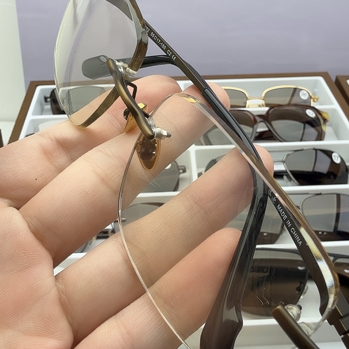 无框款天然水晶石头镜，假一赔十万元