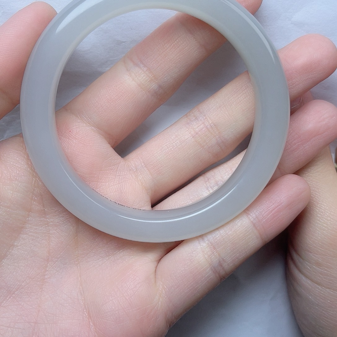 和田玉手镯58加圈口06未镶嵌