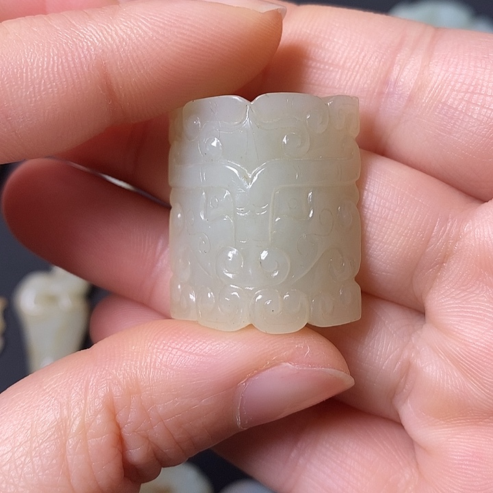 和田玉（糖玉）车挂未镶嵌凯*