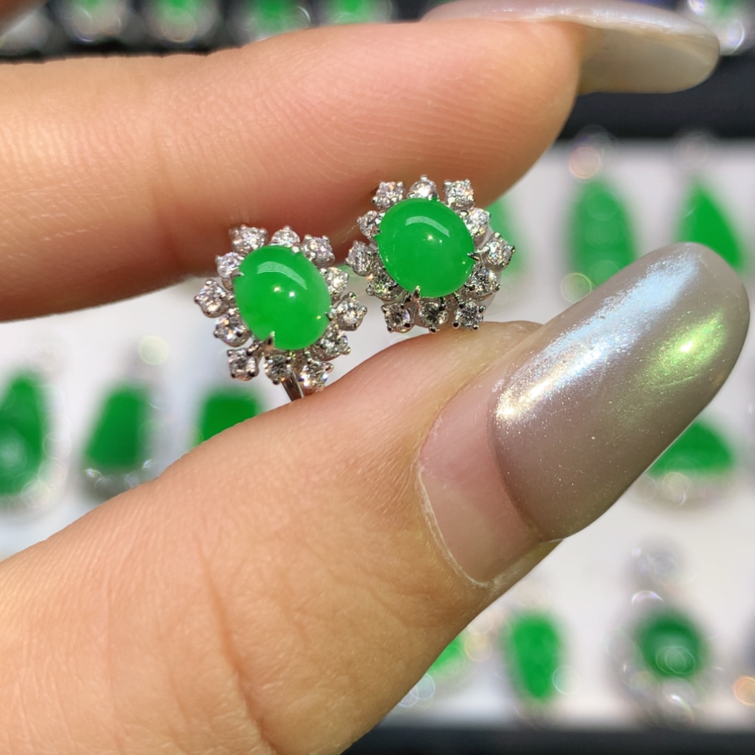 翡翠18K金镶嵌耳饰