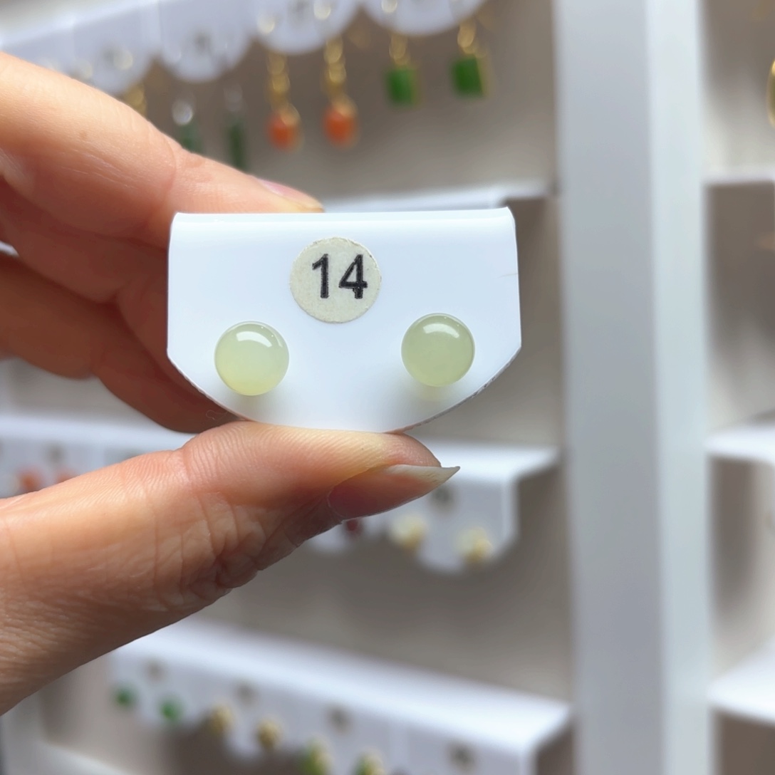 和田玉耳饰18K金镶嵌