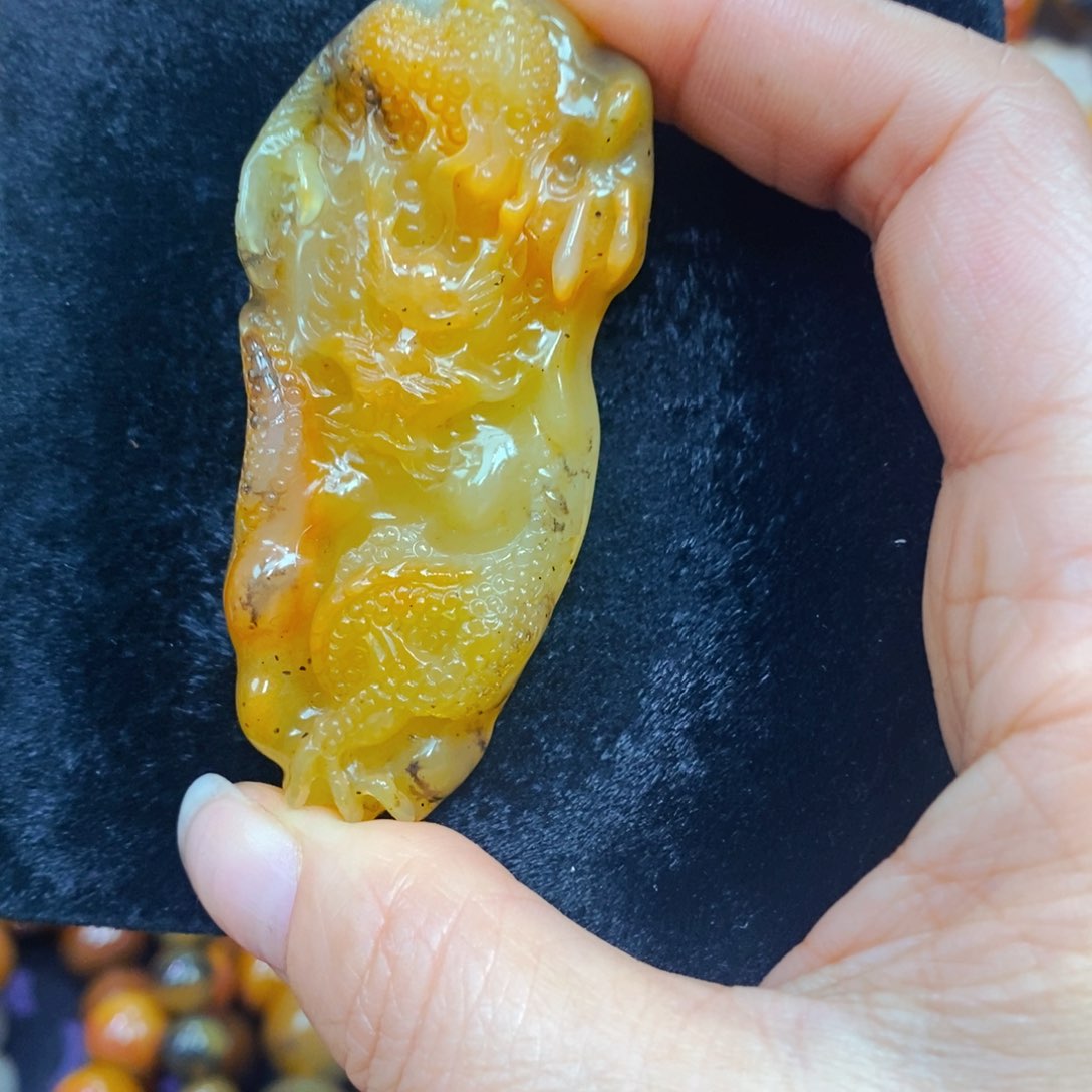 未镶嵌石英质玉（黄龙玉）吊坠(不含链)