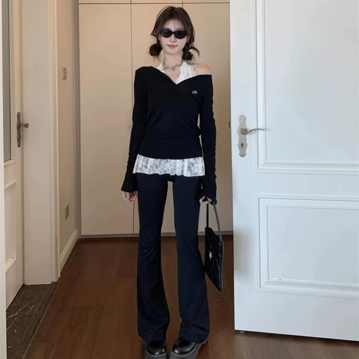 [胖鹅张] 纯欲V领露肩刺绣长袖上衣 #8798[实物以直播间展示为准]